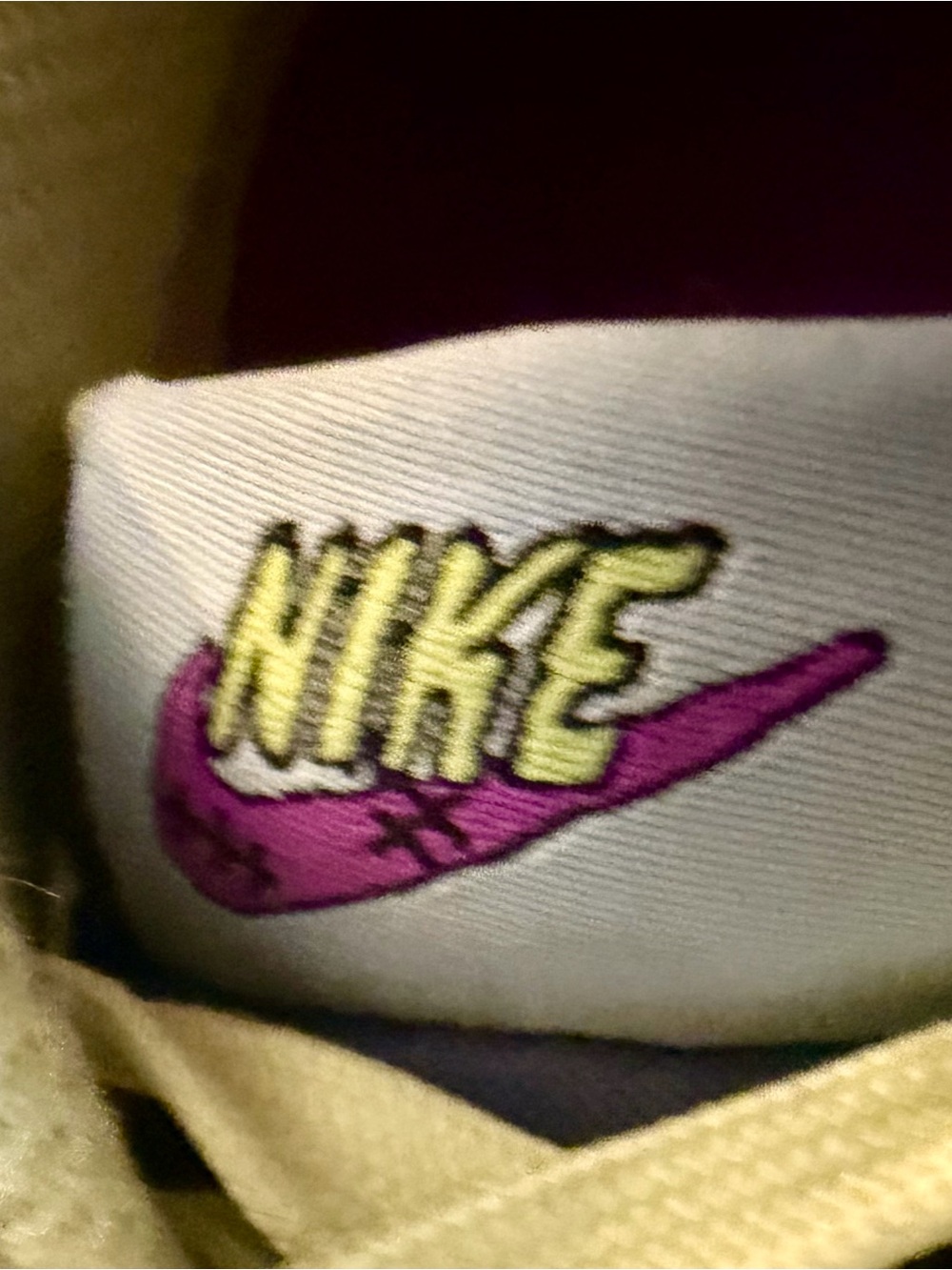 Nike low Dunks “I Am Fearless” - Picture 7 of 7